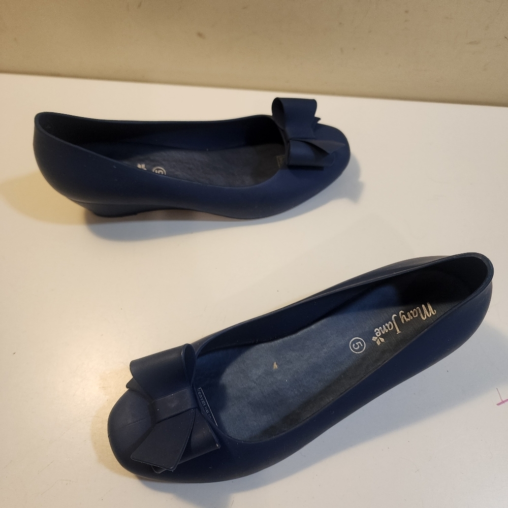 Mary Janw Jelly Navy Blue Round Toe with Bow Accent Shoes Fits 7